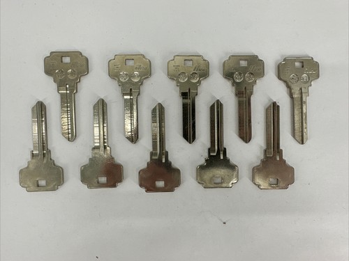 LOT OF 10 Ilco D1054KA Key Blank Uncut Keys DE8 NEW