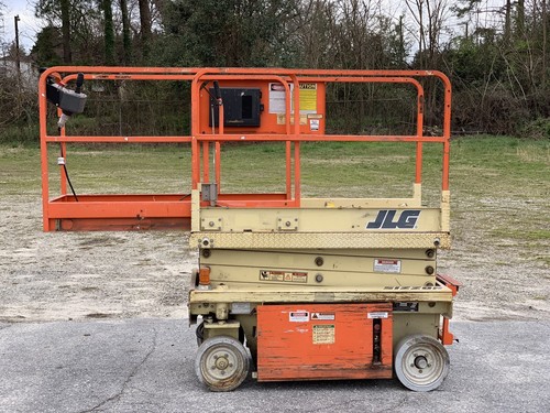 JLG 1932E scissor lift 19’ Platform 25’ Working Height With Extended Platform