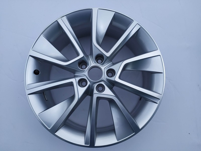 1x 57a601025d Original Skoda Karoq Alufelge 7jx18h2 Et45 (4)