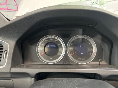 11 12 13 VOLVO 60 SERIES Speedometer Instrument Cluster