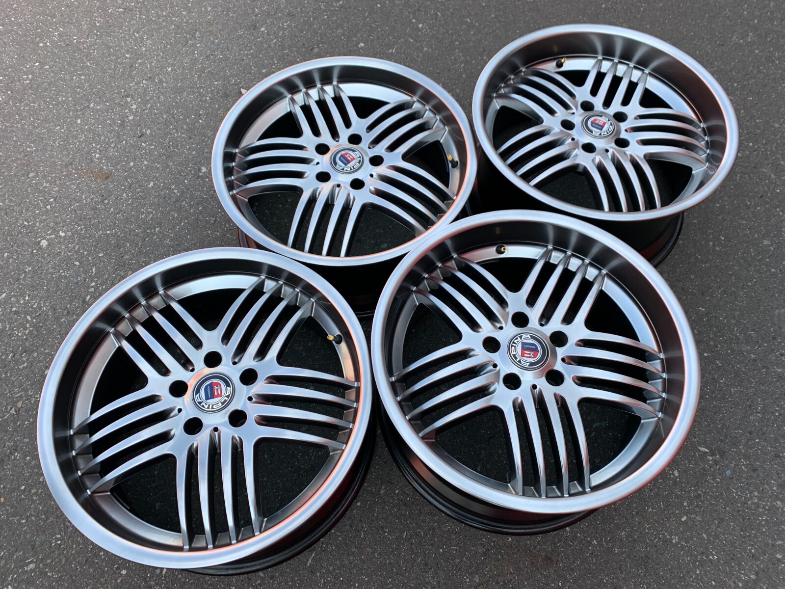 Set of 19