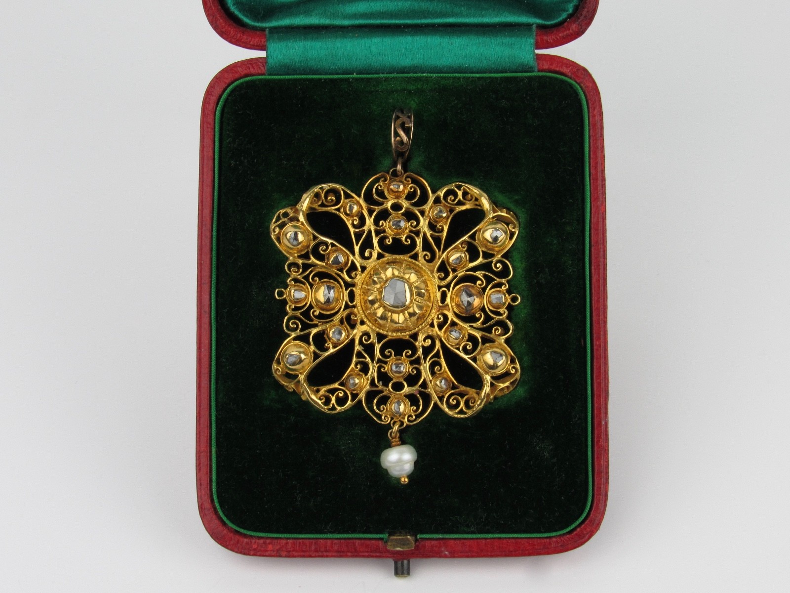 Beautiful 18th C Portuguese Table Cut and Rose Cut Diamond Bow Pendant