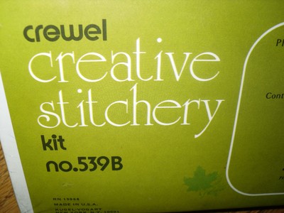 Vtg Vogart Cockatoo Bird Picture Kit 539B 8 x 10 Frame Crewel Stamp Embroider