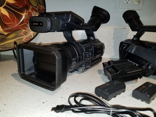 SONY HDR FX1 pro camcorder bundle (2 cameras Included) HD 1080i