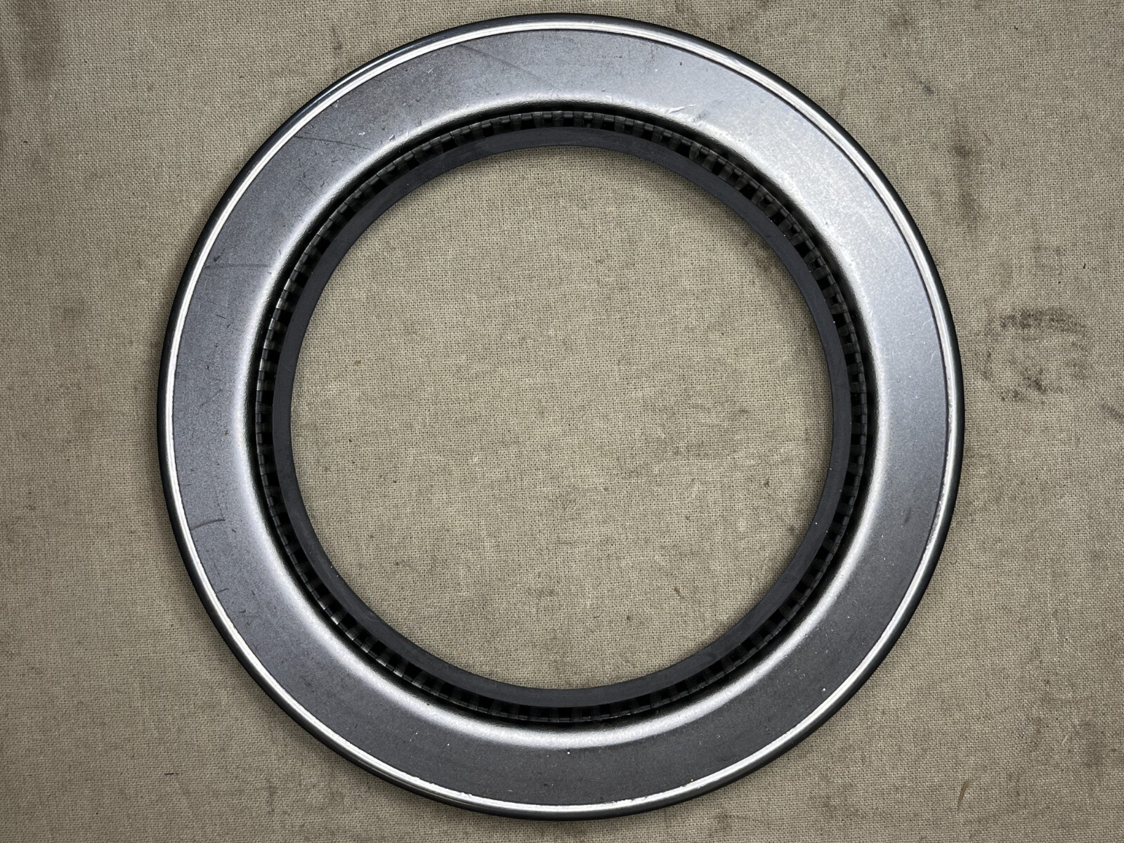 NEW GARLOCK 21036-2555 HEAVY DUTY PLAIN OIL SEAL 53X2555 NEW GARLOCK 21036-2555 HEAVY DUTY PLAIN OIL SEAL 53X2555