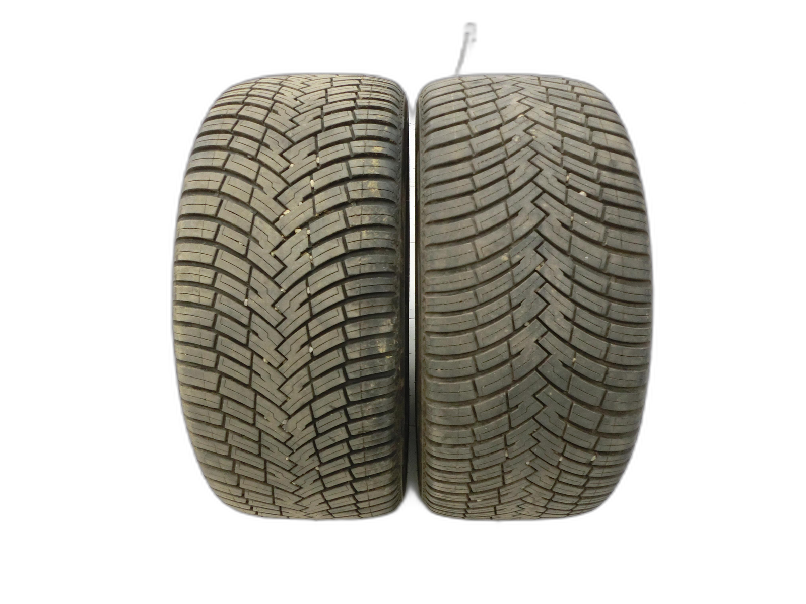 2x  Pirelli 235/40R18 95Y 7.6-7.8mm - Bild 1