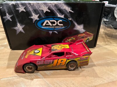 SHANNON BABB #18 CAR CITY RACED VERSION 2005 ADC 1:24 SCALE DIRT LATE MIDEL