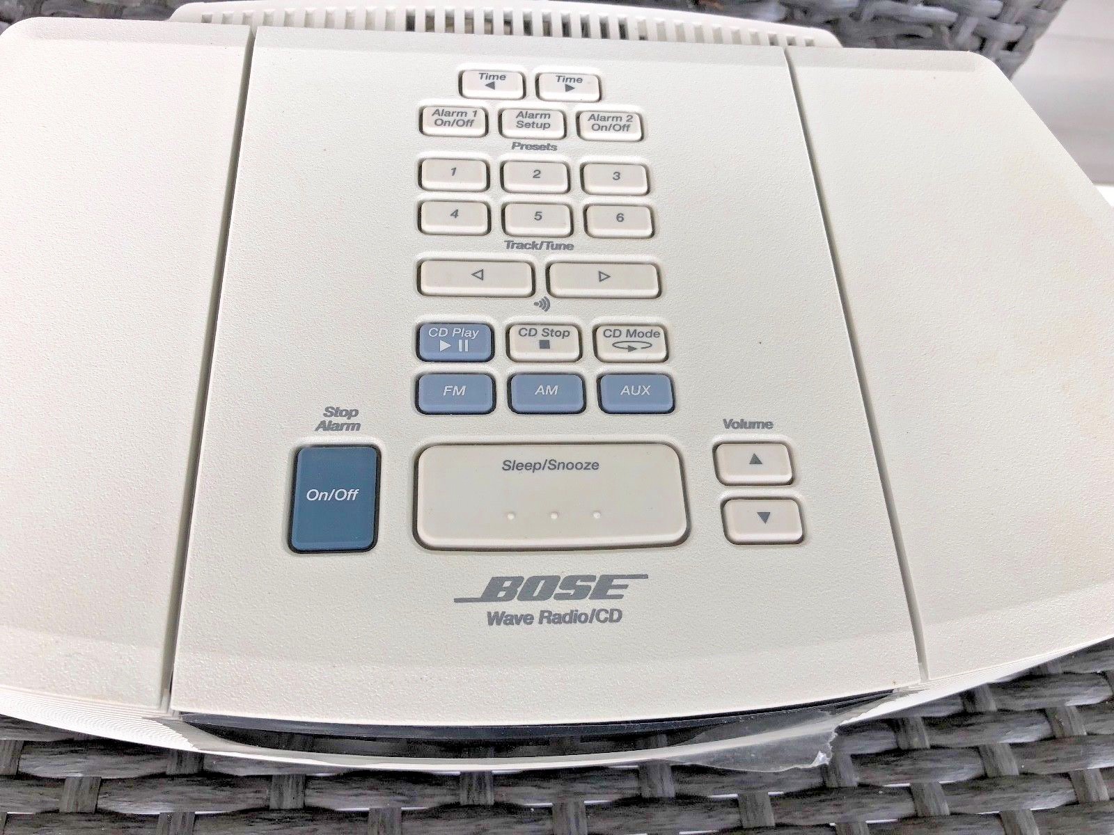 BOSE WAVE RADIO CD PLAYER, MODEL AWRC-1P, REMOTE, DEMO DISC, VERY GENTLY USED