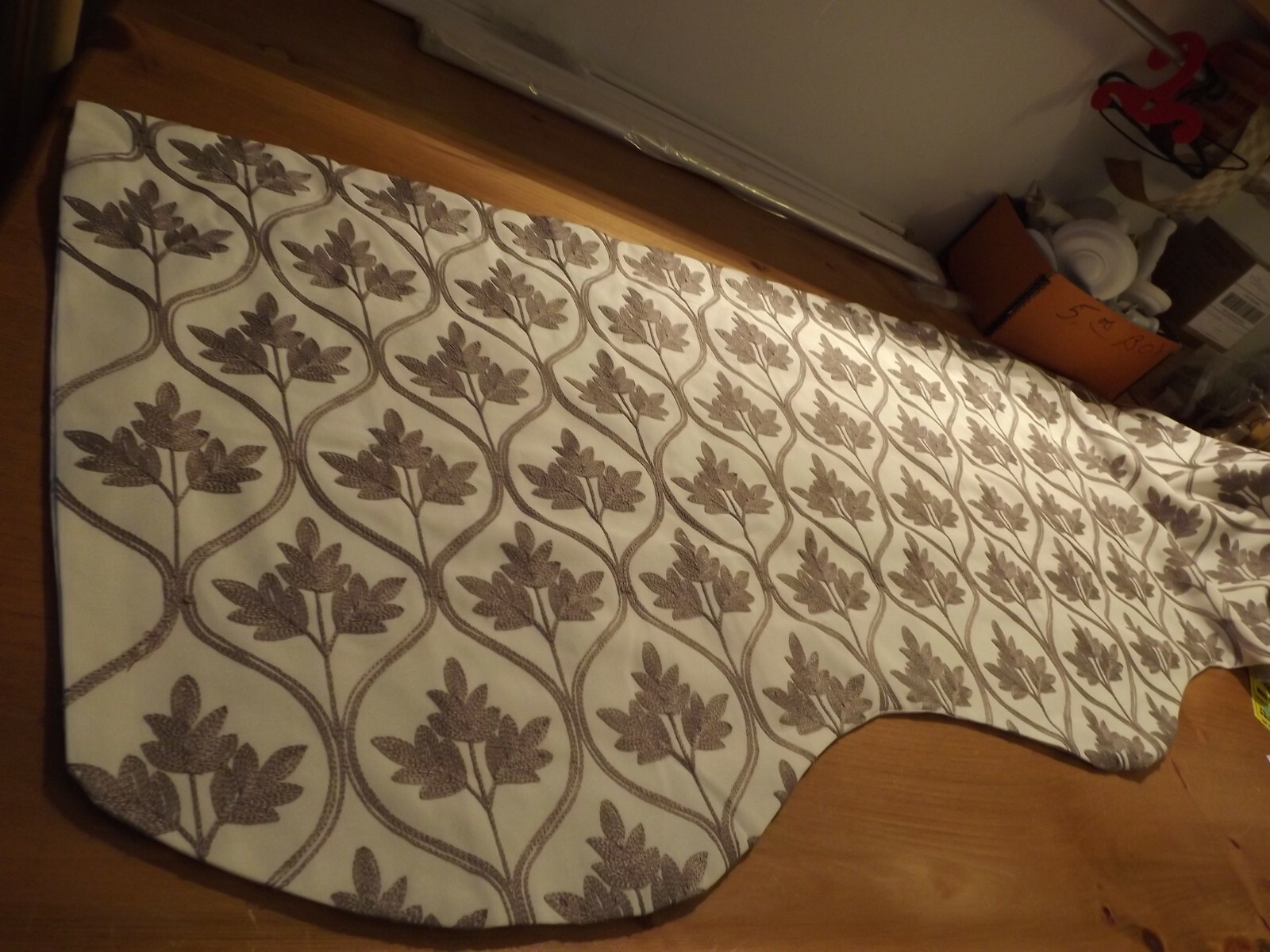 NEW TIWLL & BIRCH lined VALANCE embroidered leaves TRELLIS PATTERN 52Wx19