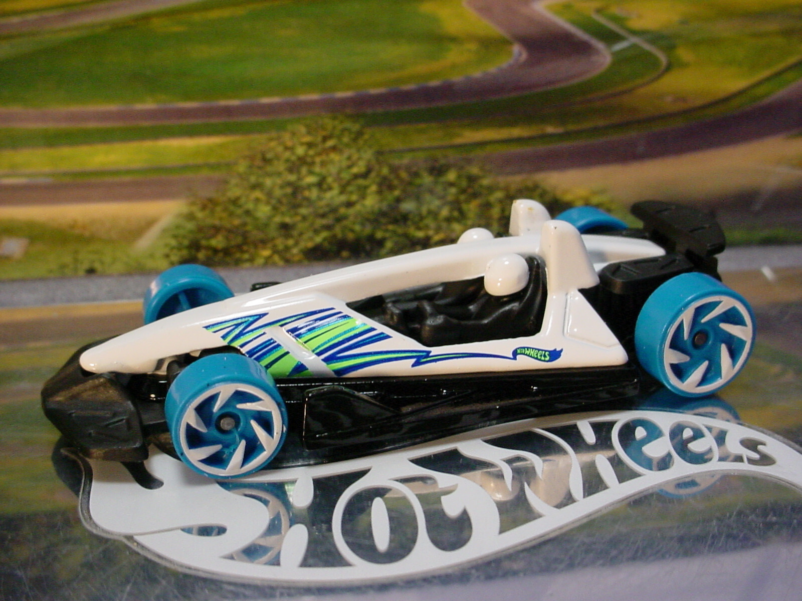 2024 Hot Wheels TRACK HAMMER white black ra6 blue Multi pack exclusive LOOSE