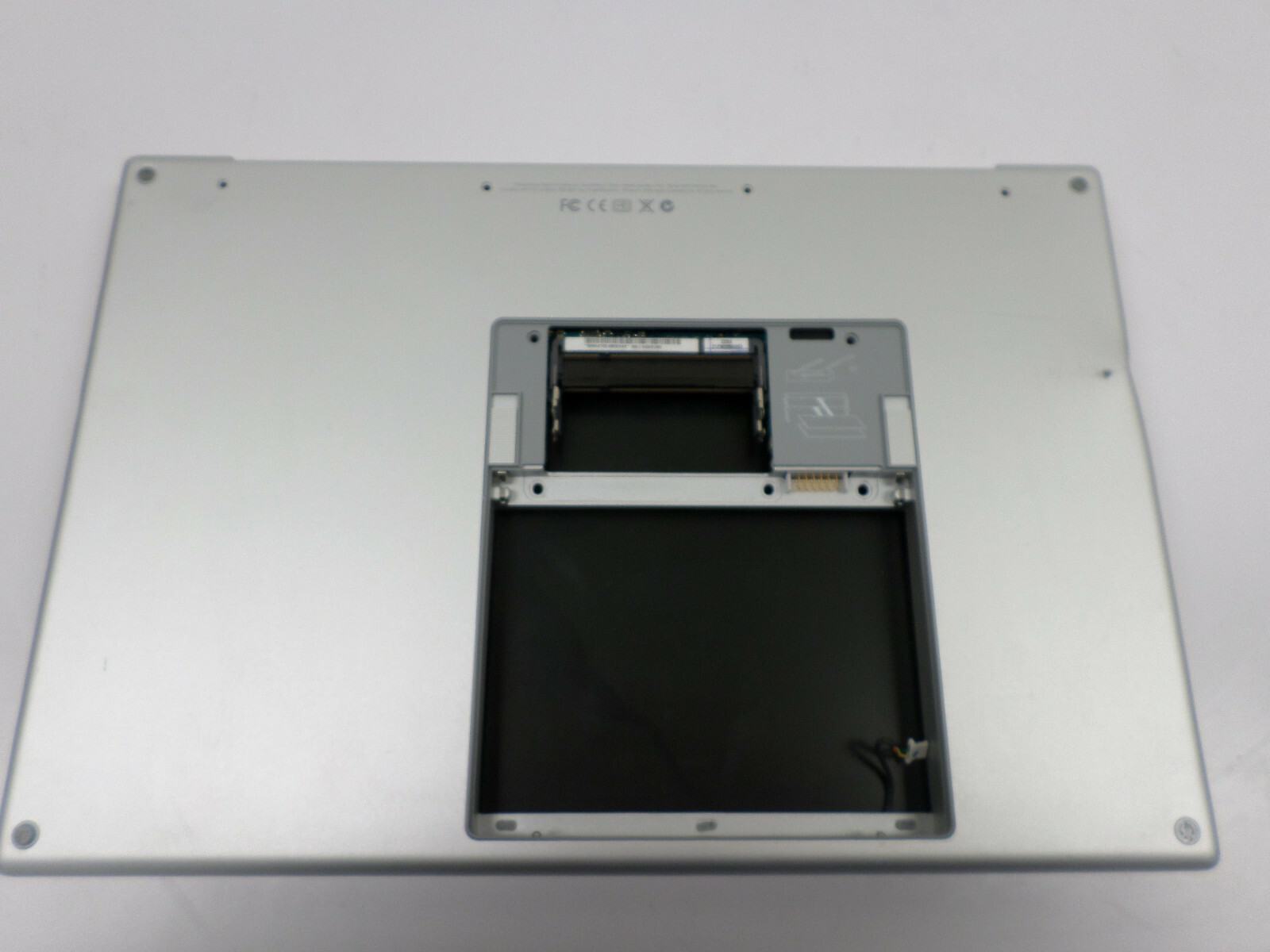Apple MacBook Pro A1211 15.5
