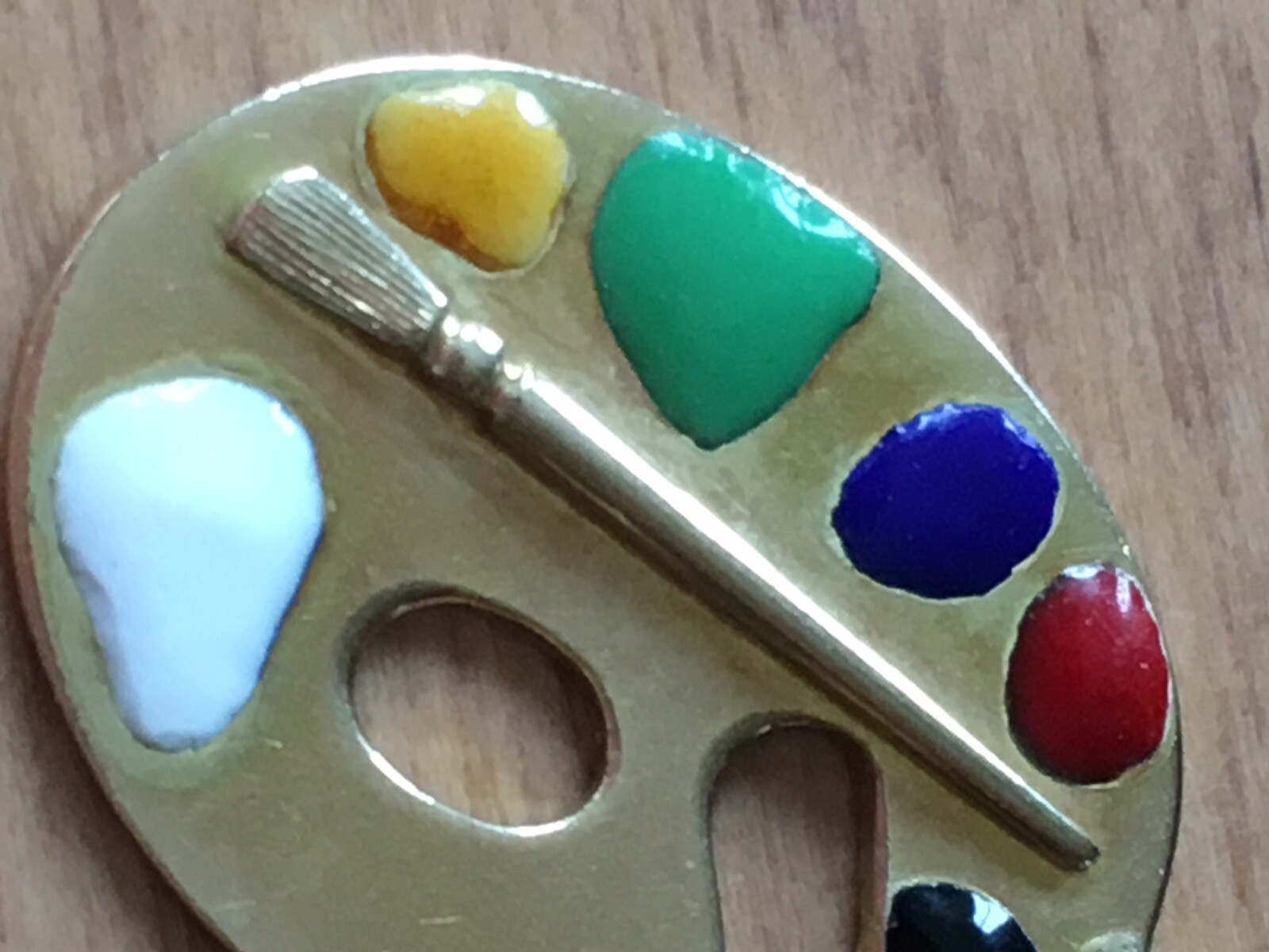 VINTAGE 14k YELLOW GOLD ARTIST PALETTE CHARM with BRUSH, MULTI COLOR STONES
