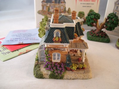 Liberty Falls Americana Collection 3 pc Sinclair Hotel Rosie's Flower Shop Tree