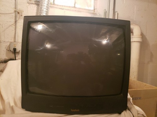 Symphonic 19” Color TV Model WF 1901 With Remote Fully Tested.
