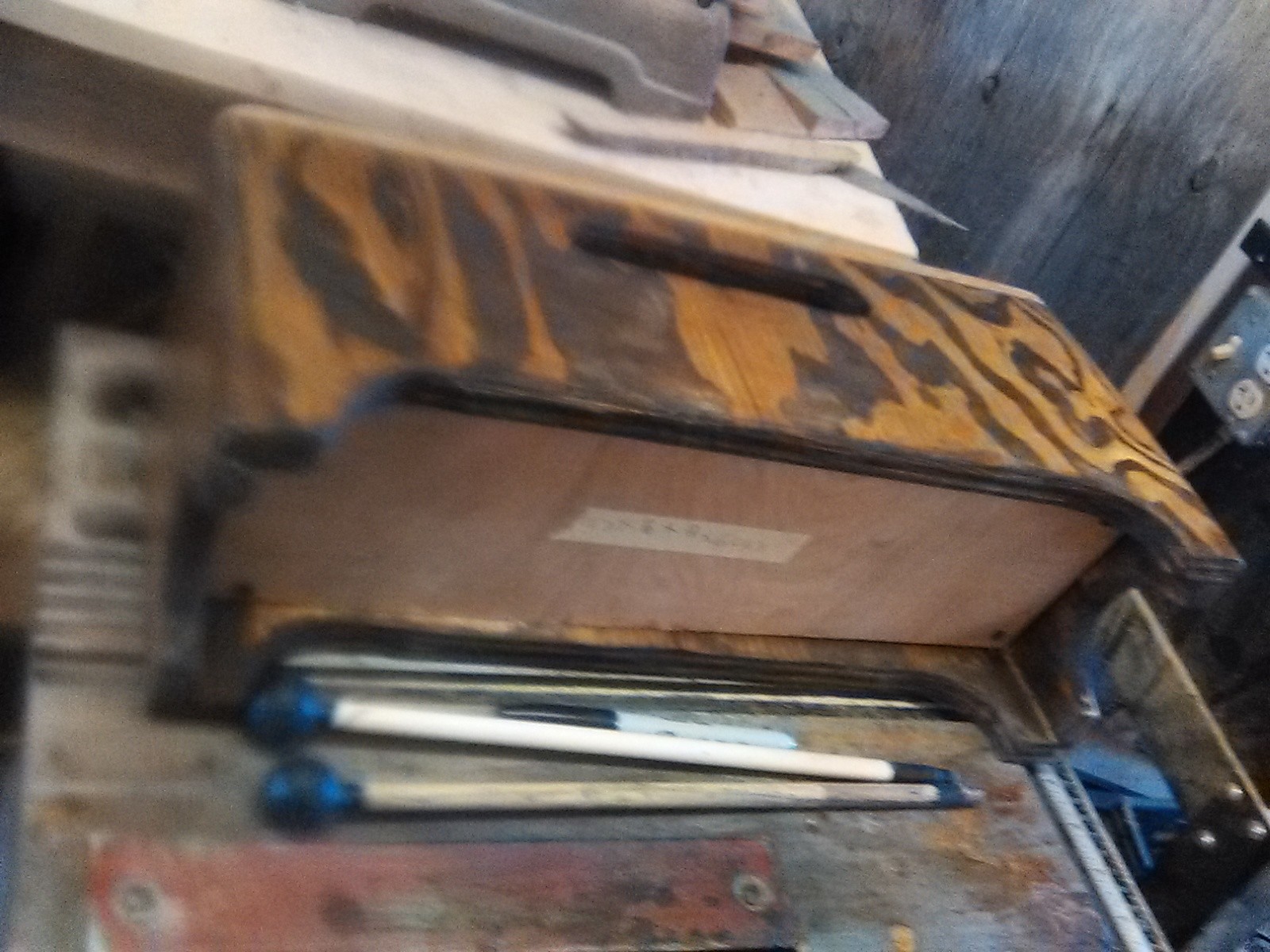 Tounge/Slit/Finger/Drum