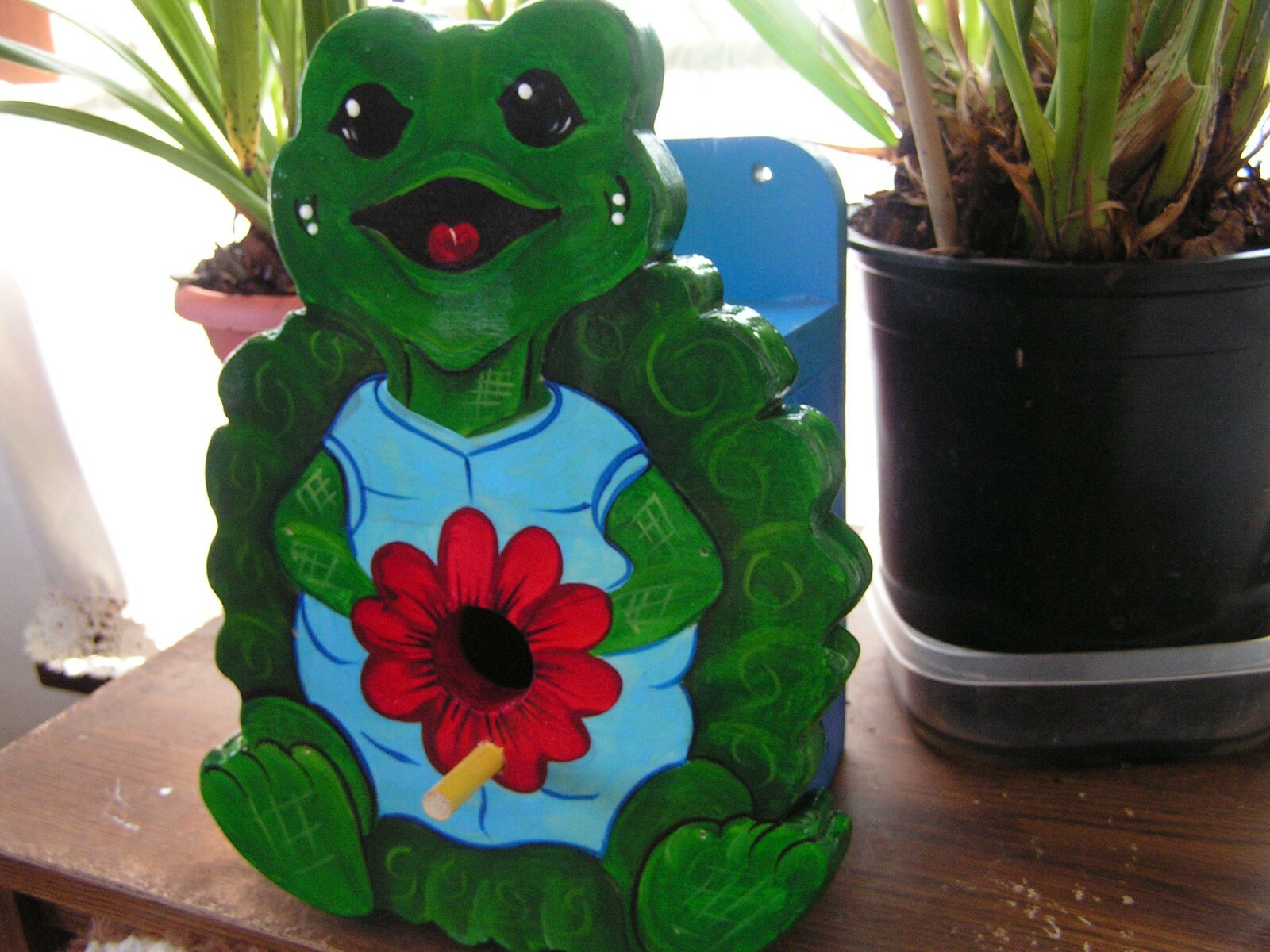 TURTLE BIRDHOUSE, handmade of wood