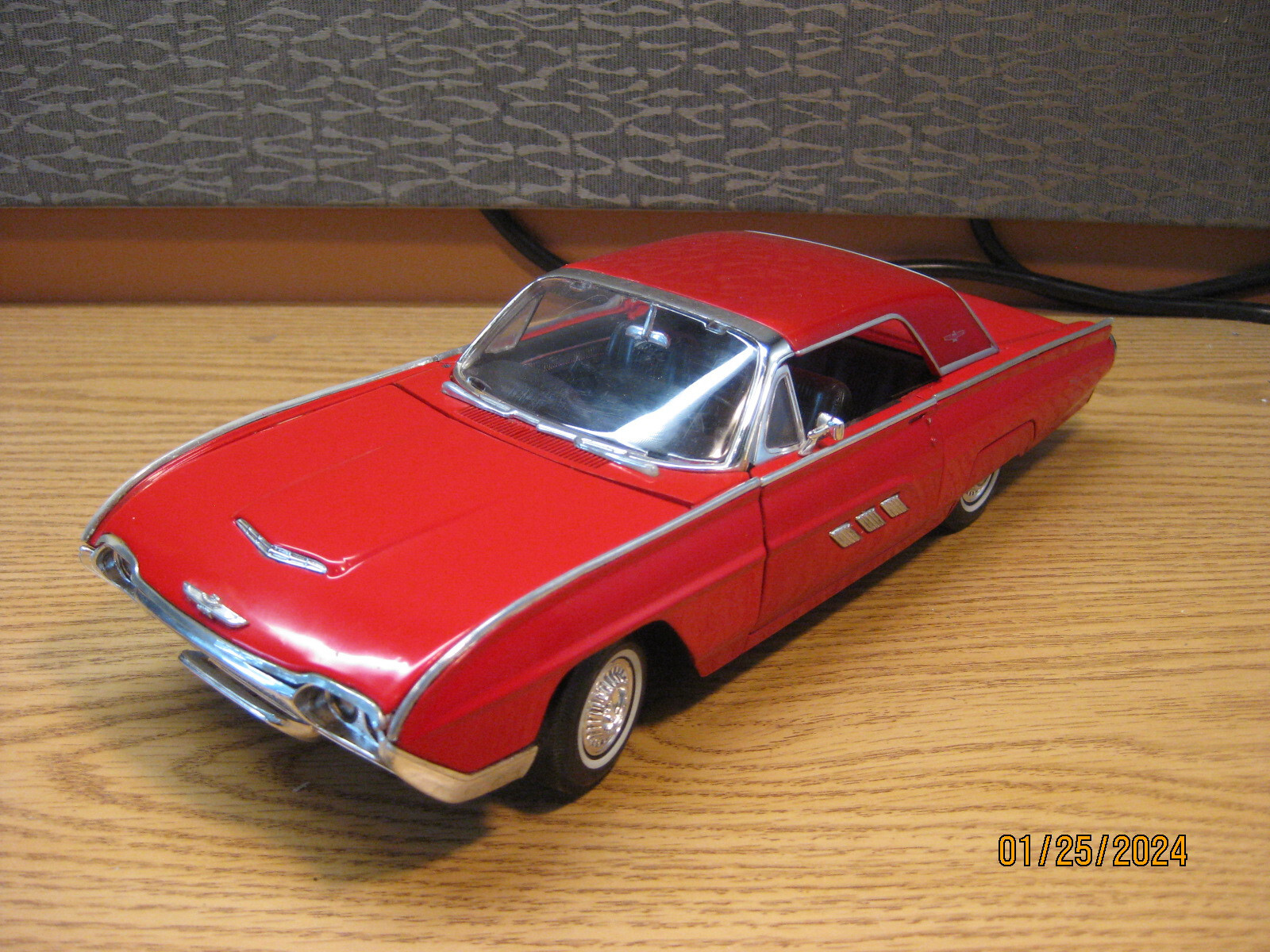 アーテル/ThunderBirdサンダーバード ナスカー 1/18 絶版 （ERTL