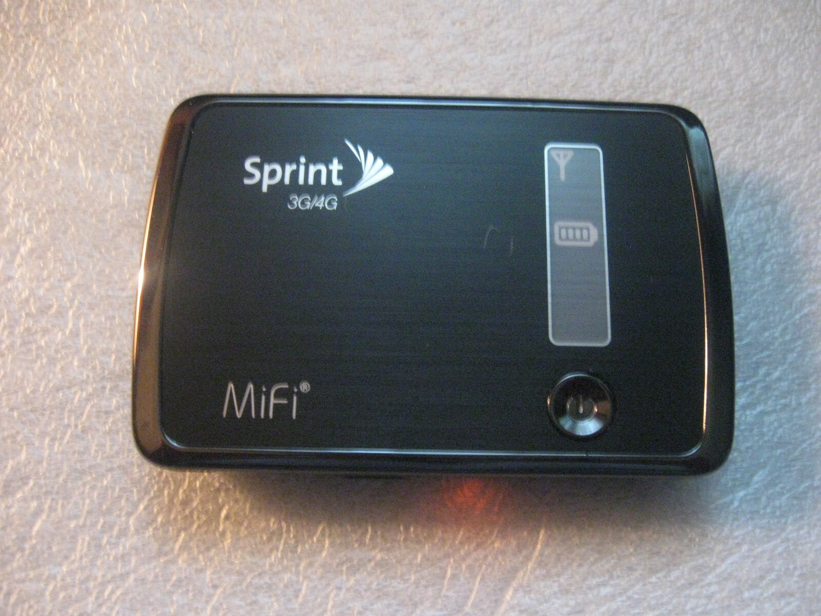 Sprint 4082 MiFi Novatel Wireless 3G/4G Mobile Hotspot W/Battery & Charger