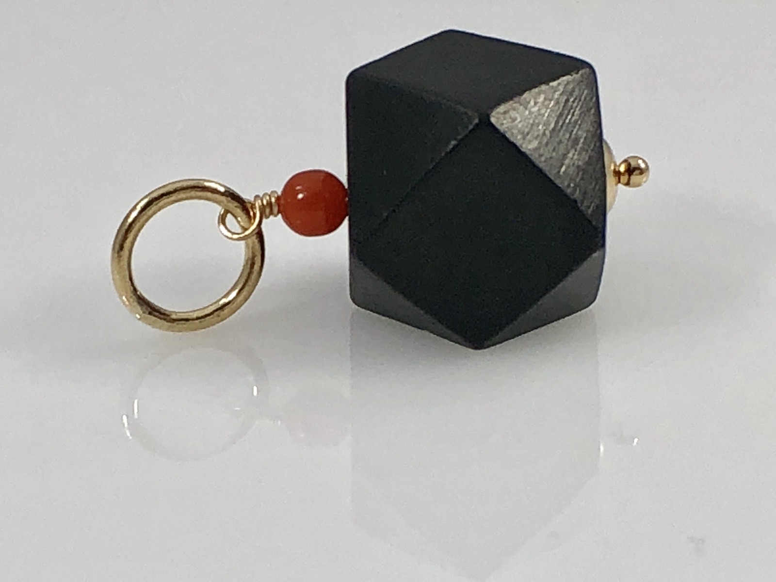 Azabache (10mm) & Coral 14K Solid Gold Jet Protection Pendant, New - Picture 5 of 5