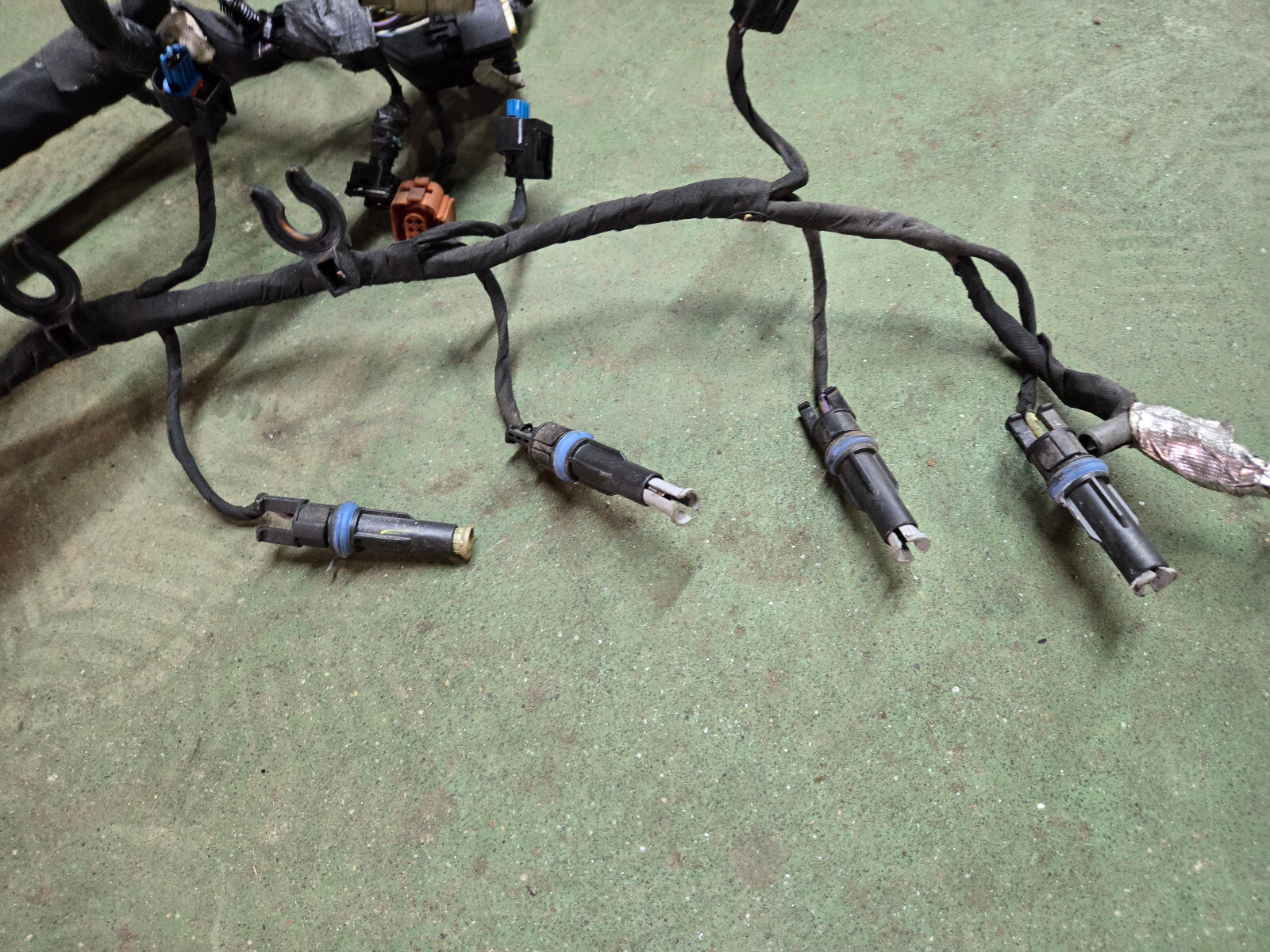 6.7 Powerstroke Turbo Diesel 6.7L A350 Engine Harness FC3T-12B637-AK - Picture 9 of 12
