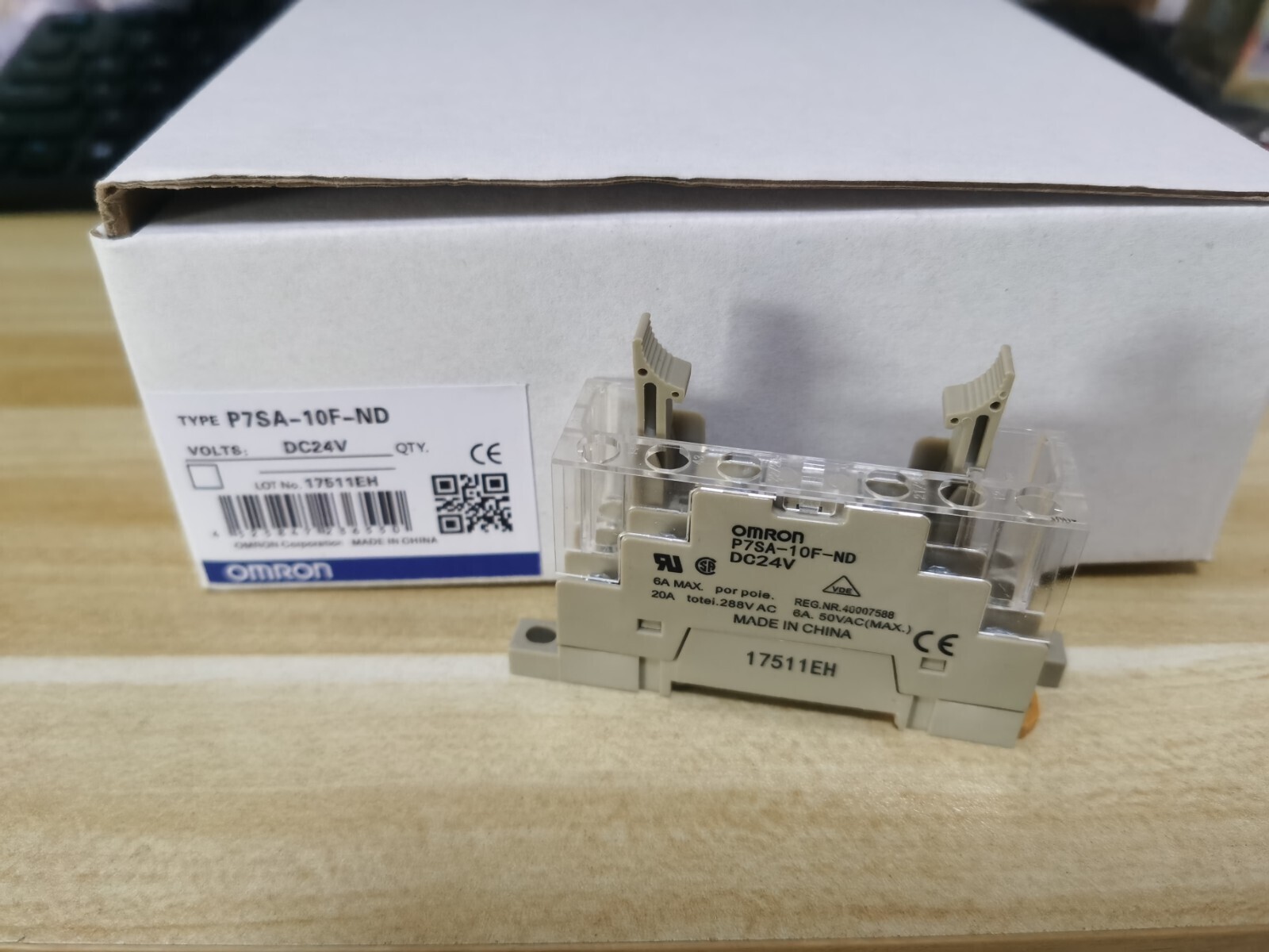 10 Pin Relay Base DC24 Omron P7SA-10F-ND Relay Base - 1 Piece, Brand ...