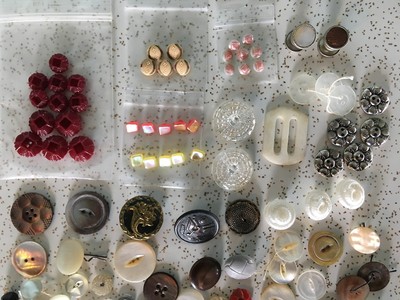 Vintage Buttons LOT Assorted Collectible MOP Metal Victorian Picture
