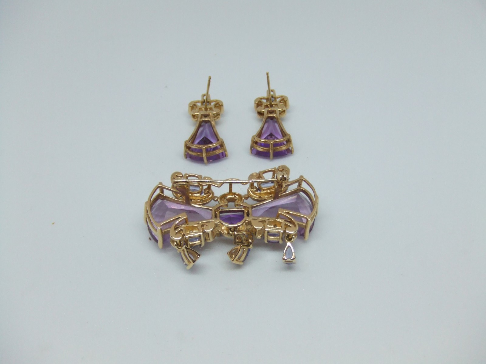 Estate Vintage 14k Gold 32.90 ctw Amethyst/ Tanz/ Diamond Brooch & Earrings