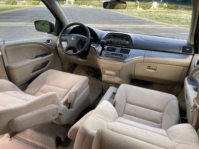 image 3 of interior