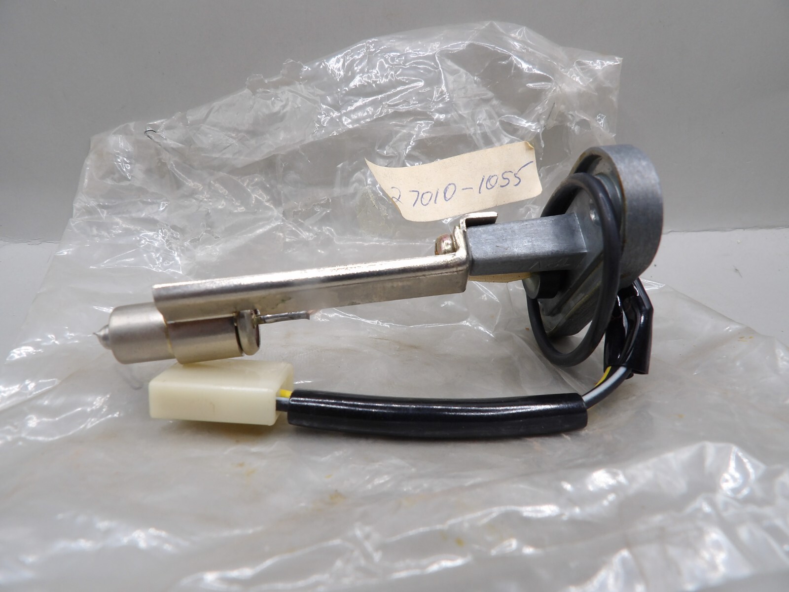 NOS Kawasaki KZ550 KZ650 KZ750 1981-1983 Genuine Fuel Level NOS Kawasaki KZ550 KZ650 KZ750 1981-1983 Genuine Fuel Level