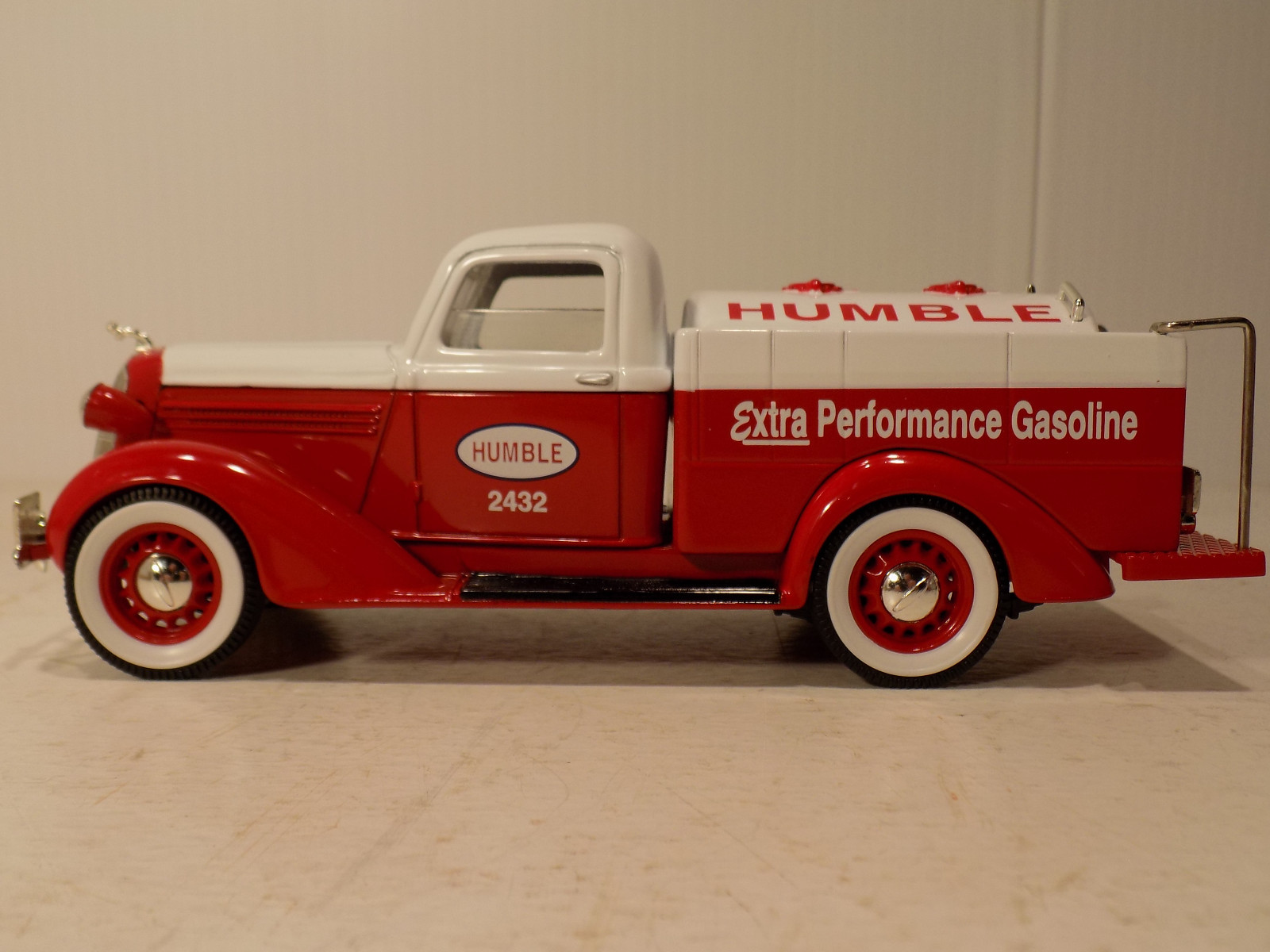 Liberty Classics #72032 1936 Dodge Tanker Humble Oil Company Coin Bank NOS