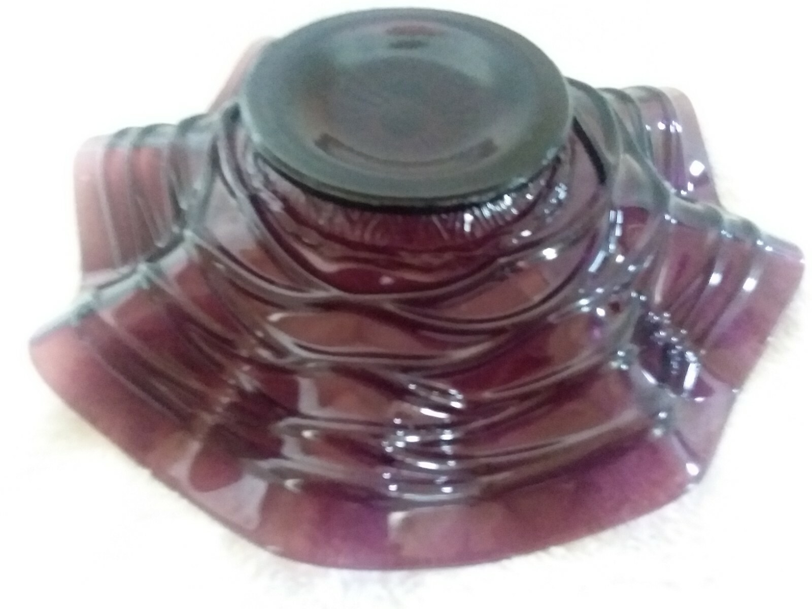 Purple Daisy Ruffle Dish with Ribbon on the Underside, 7