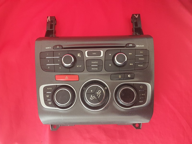 Commande Chauffage Clim  Autoradio Gps   Citroen C4  Ds4  9666027577