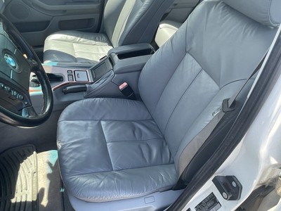 image 4 of interior