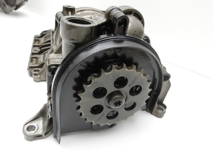 BMW E81 1er 118d 07-11 2,0d 105KW N47 N47D20A Ölpumpe  - Bild 3