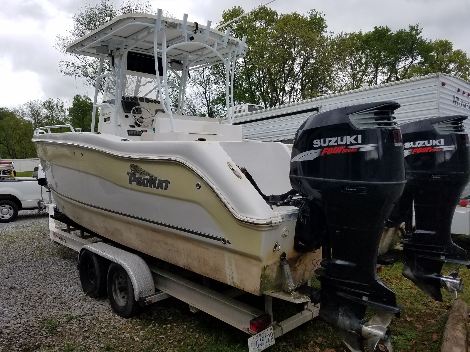 2007 PRO SPORT PROKAT 2360 WITH TWIN 175HP SUZUKI 4 STROKES NO RESERVE