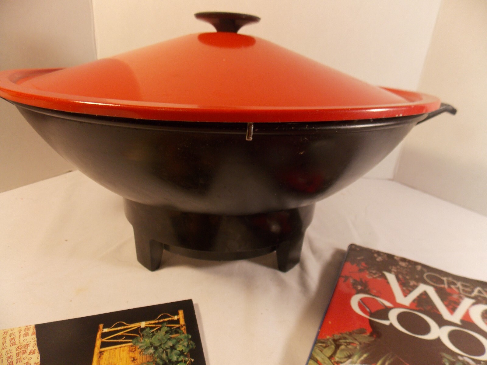 West Bend Electric Wok Model 79525 - Nice RED