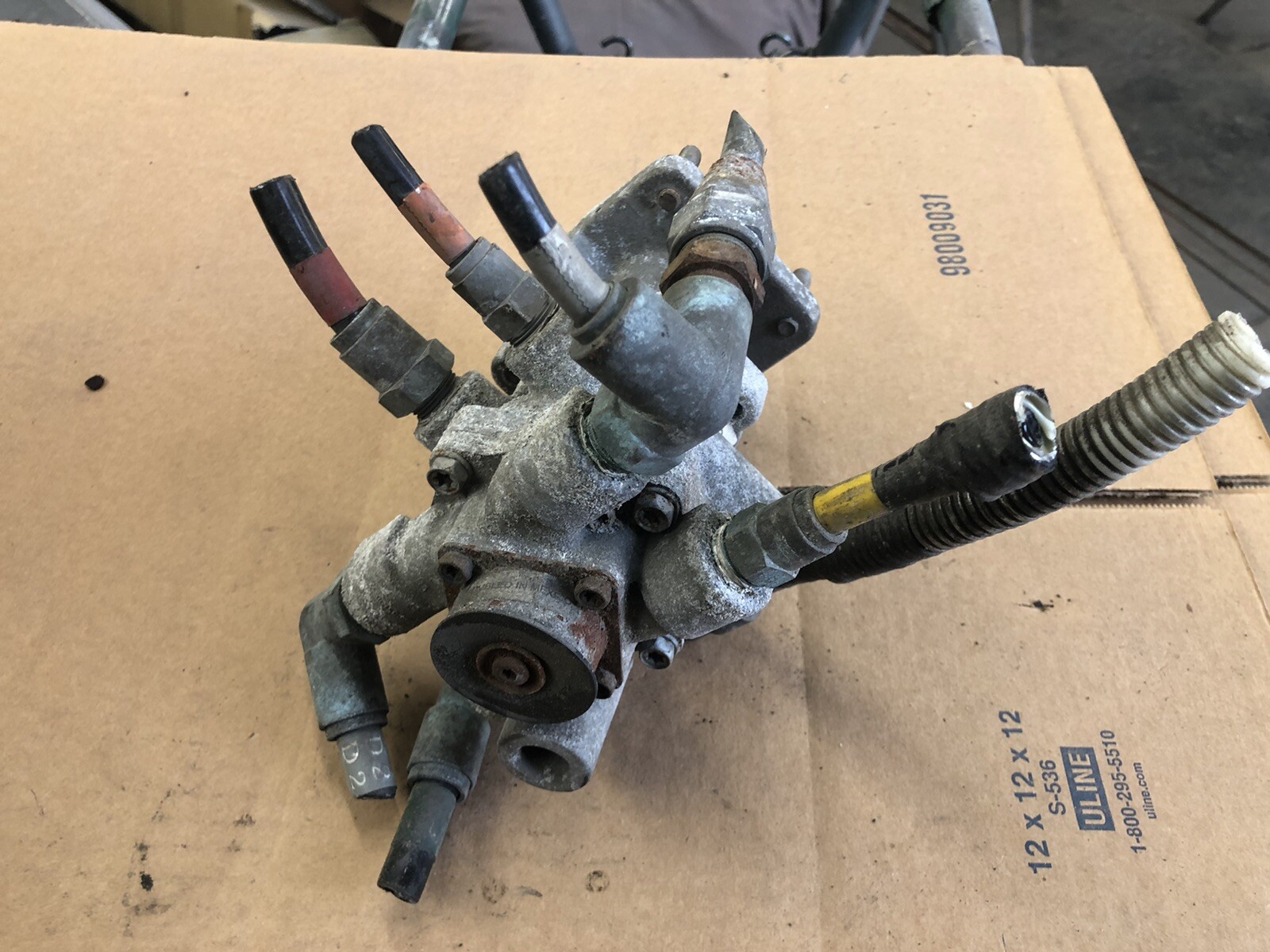 2006 Hino 268 Brake Control Valve P/N BENDIX 5005889
