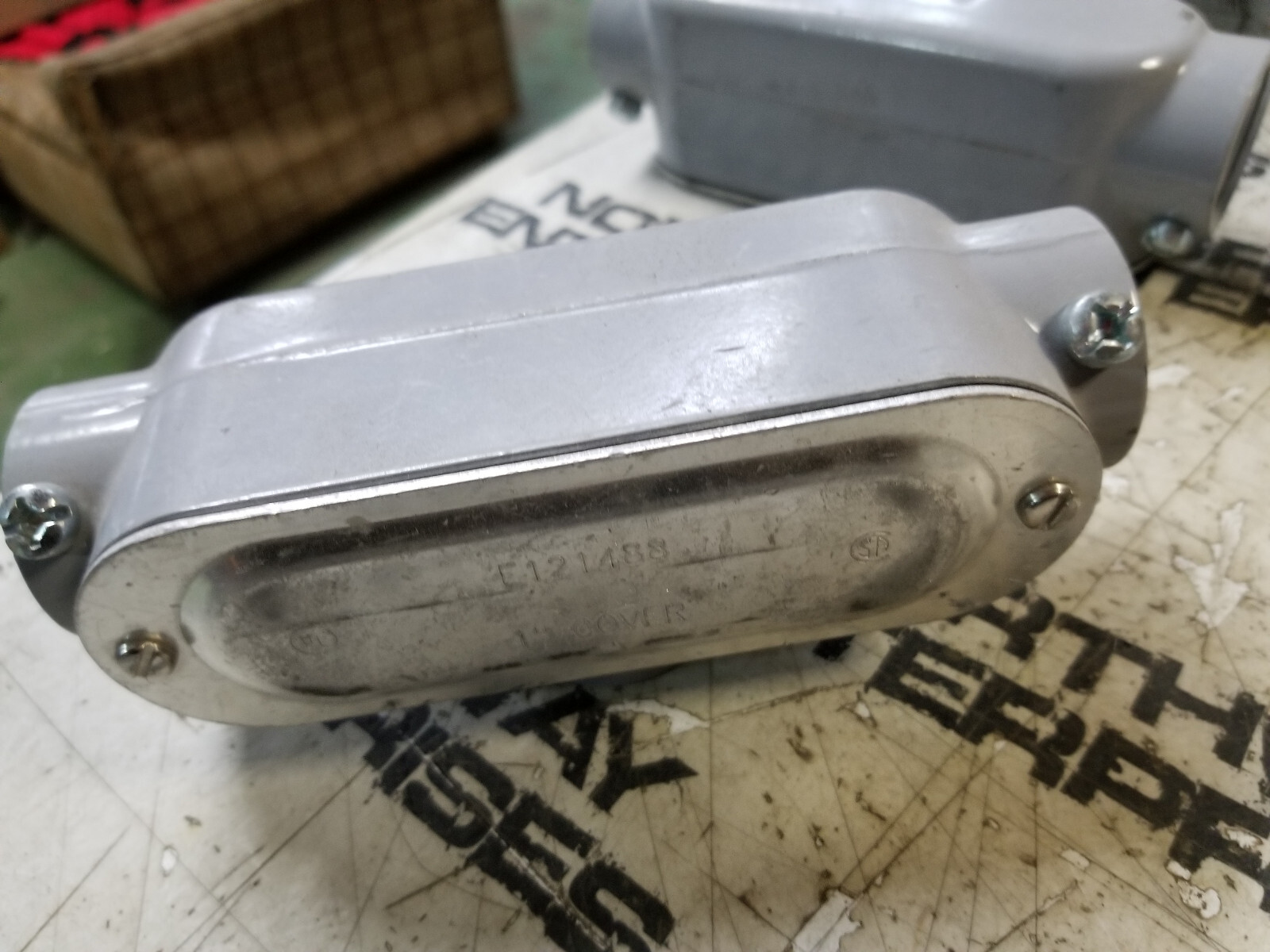 E121488 CONDUIT T OUTLET TYPE T 2