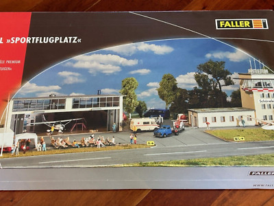 SMALL AIRPORT w/PLANES/INTERIOR/ LED LIGHTS DELUXE 456 pieces FALLER - NEW RARE