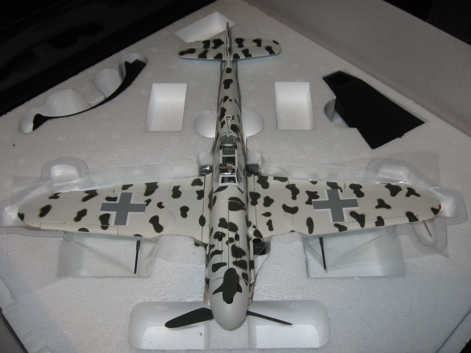 1/32 CORGI WWII GERMAN MESSERSCHMITT BF109G-2 LUFTWAFFE YELLOW 12 AA34906 NEW