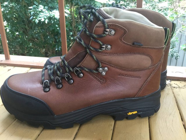 kathmandu mens hiking boots