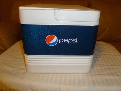 Igloo Tote 12 Lunch Box 12 Pack Pepsi pop beer Cooler-Ice Chest