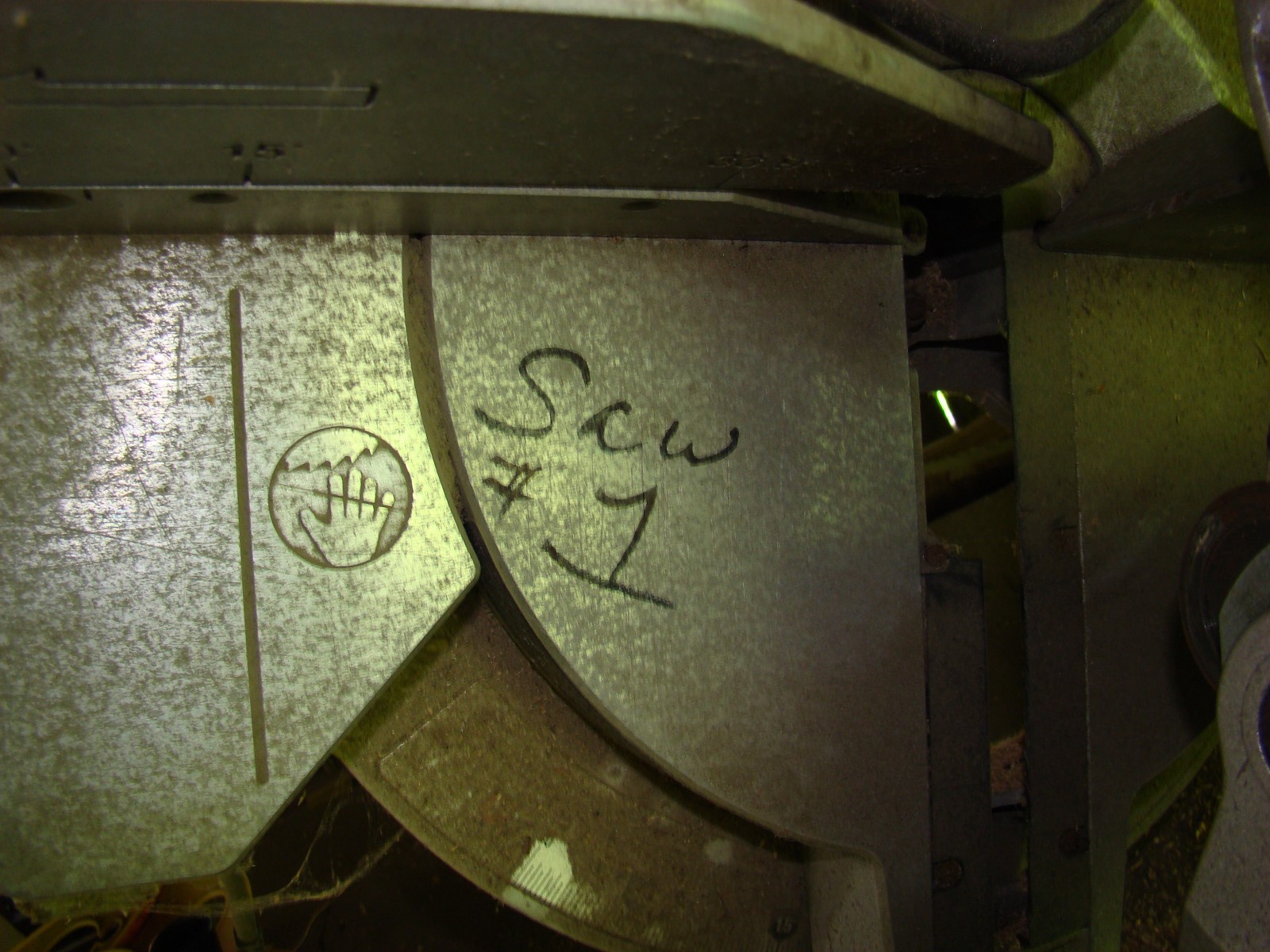 Porter Cable 12-in 15 AMP  Compound Miter Saw (lot 1 )