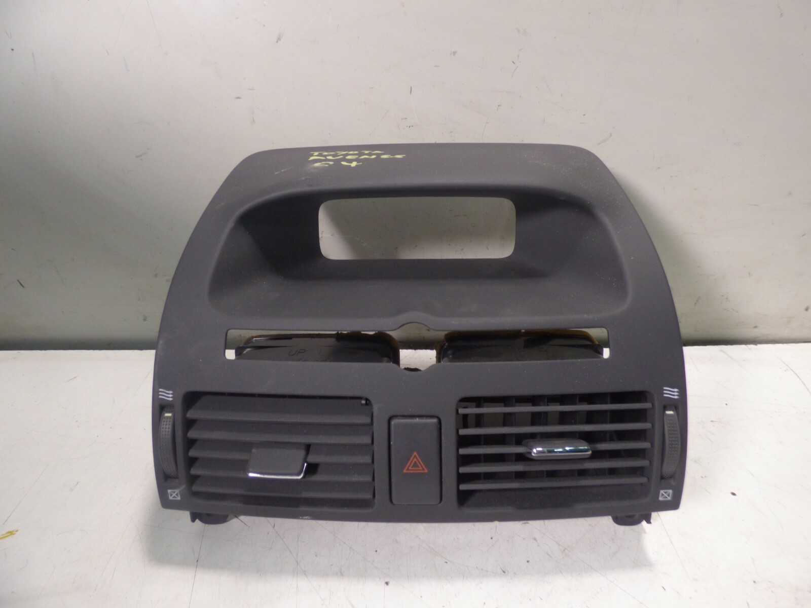 Bocchette aria cruscotto centrale TOYOTA AVENSIS T25 2005