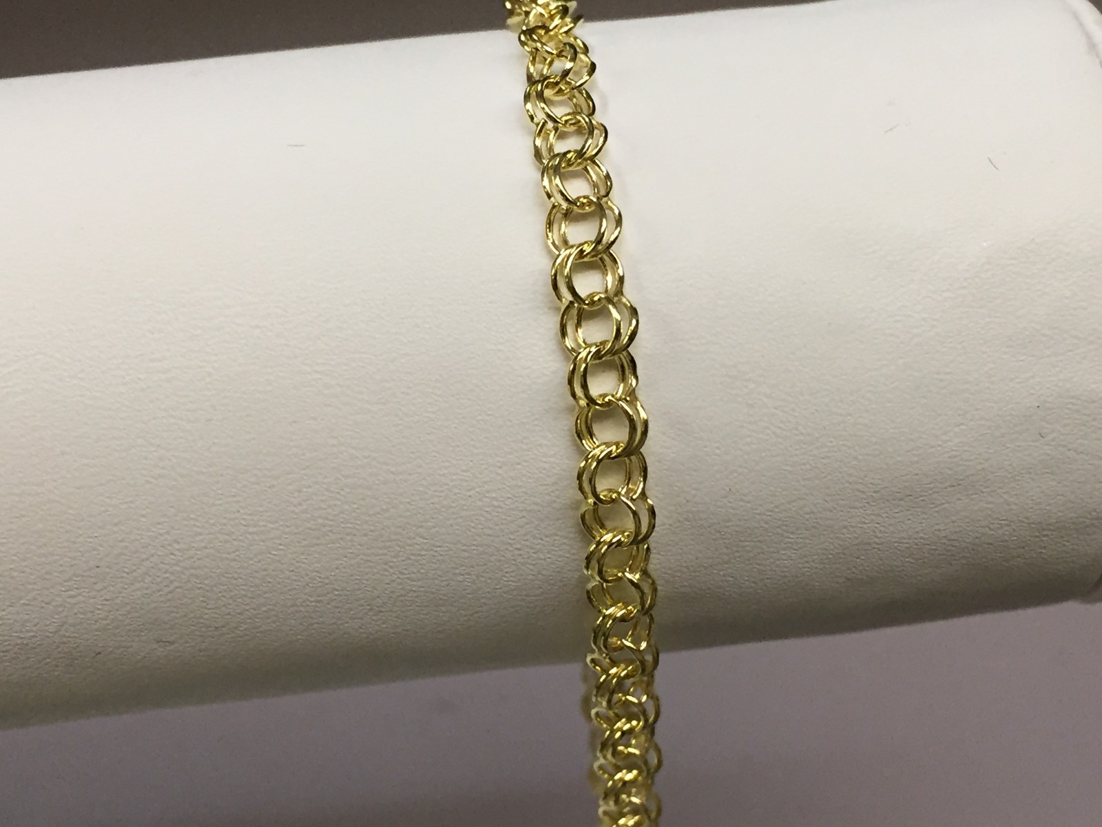 Pre-owned R C I 10k Yellow Gold Double Circle Link Charm Bracelet 2.6gr 7.25 Inch 6 Mm In No Stone