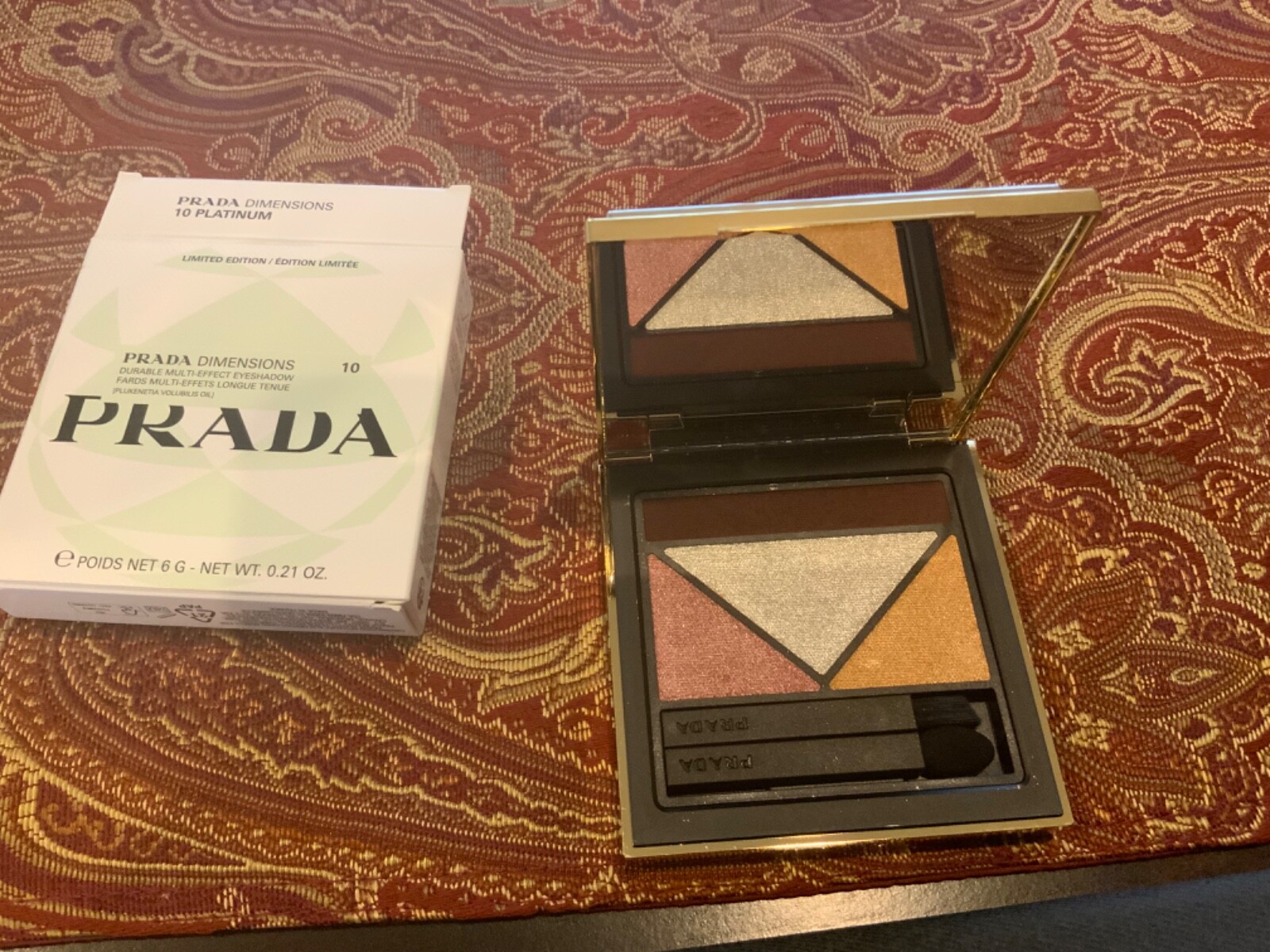 Prada Beauty Dimensions Multi-Effect Refillable Eyeshadow Prada Beauty Dimensions Multi-Effect Refillable Eyeshadow