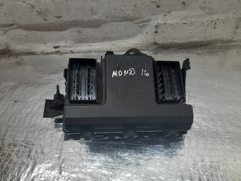 Ford Mondeo Mk5 Compartiment Moteur Fusible Boite Dg9t14b476b 2016
