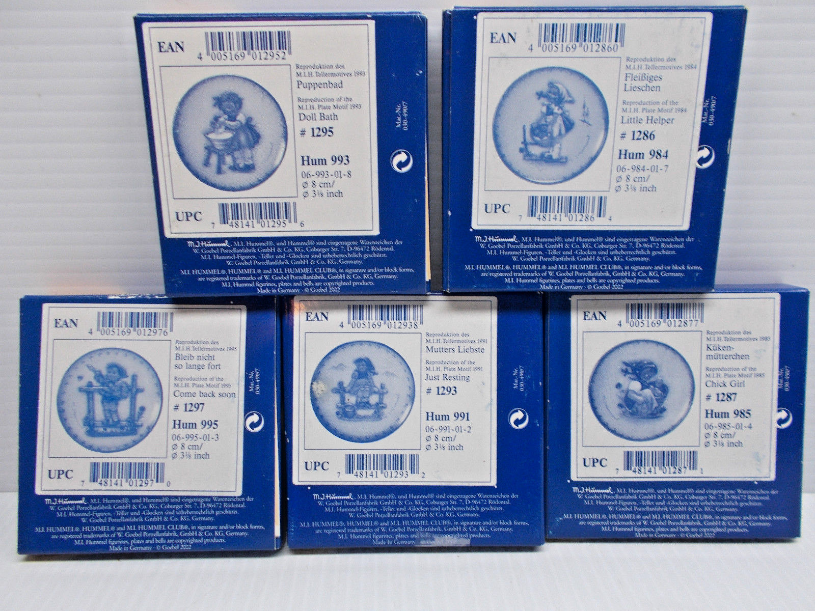 GOEBEL HUMMEL MINIATURE PLATES 25 ITEMS NEW c