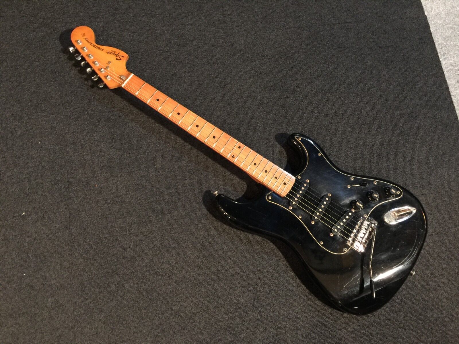 Used 1985-1986 Squier / Fender / Fujigen SST30 Black MIJ Used 1985-1986 Squier / Fender / Fujigen SST30 Black MIJ