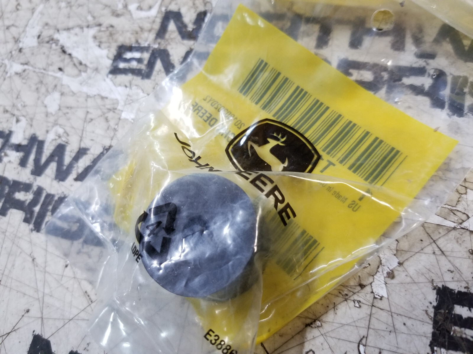 LOT OF 3PC - JOHN DEERE T184135 RUBBER BUMPER STOPPER - Picture 1 of 3